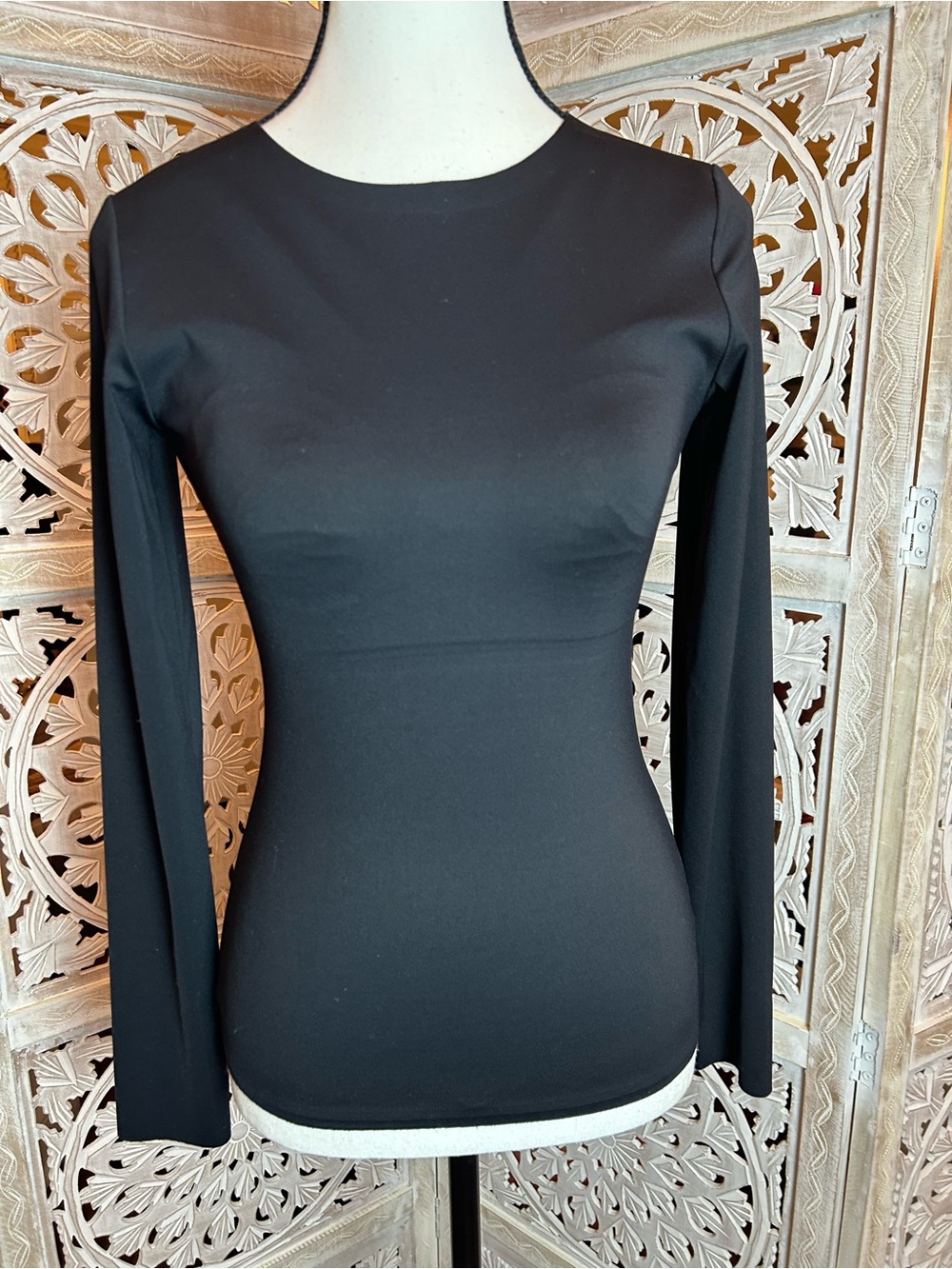 Black Long-Sleeve Fitted Women's Top shape wear